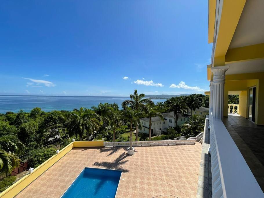 Spring Garden Mobay Resort Luxurious Apartments モンテゴ・ベイ エクステリア 写真