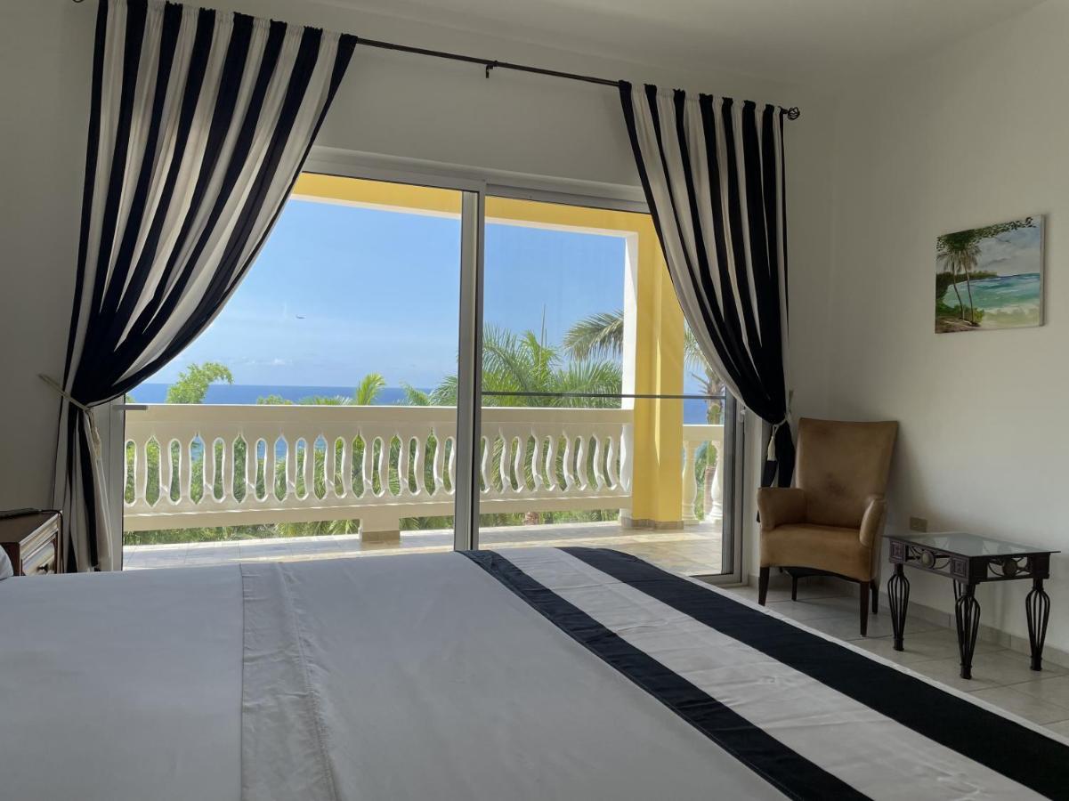 Spring Garden Mobay Resort Luxurious Apartments モンテゴ・ベイ エクステリア 写真