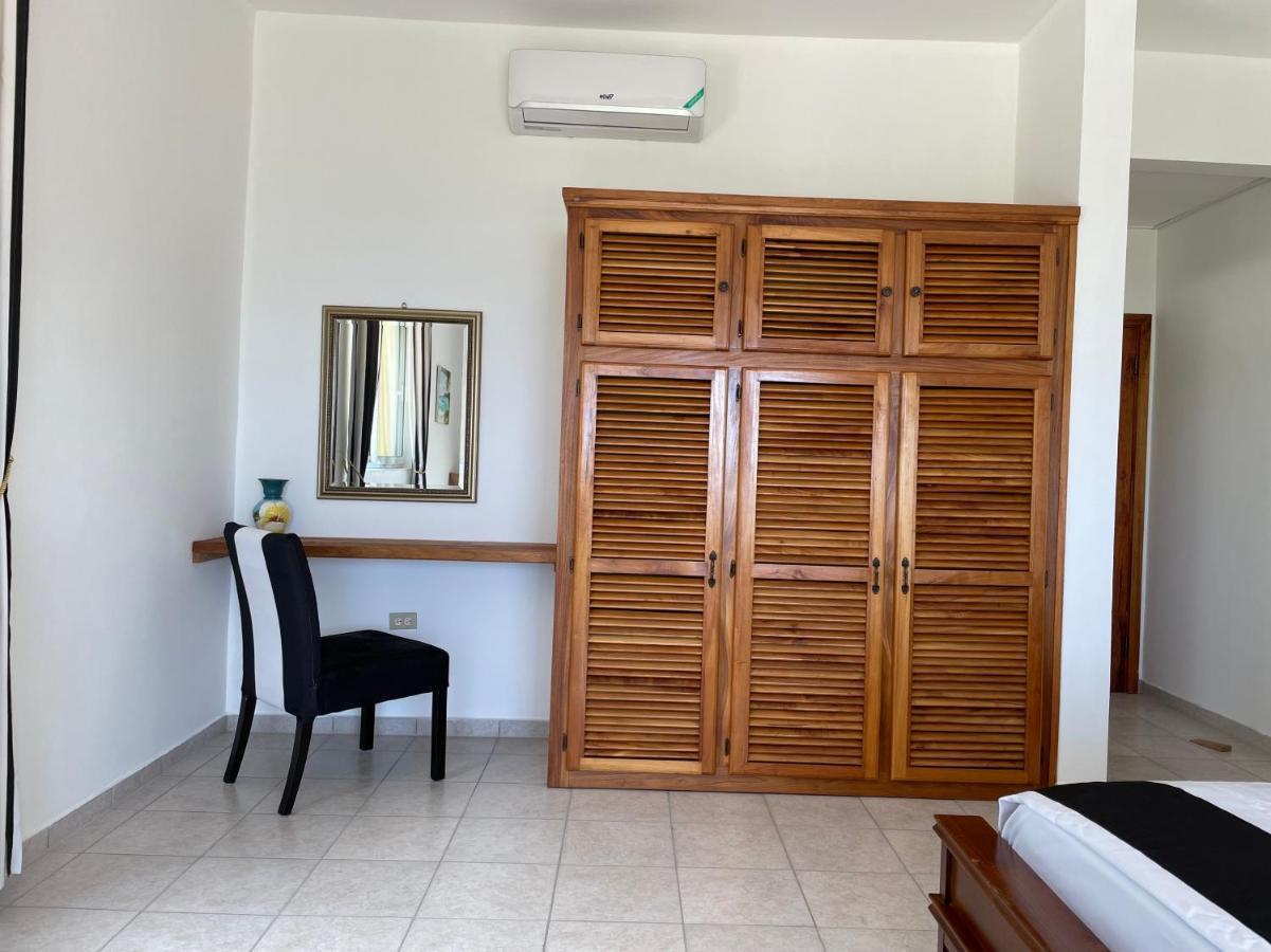 Spring Garden Mobay Resort Luxurious Apartments モンテゴ・ベイ エクステリア 写真