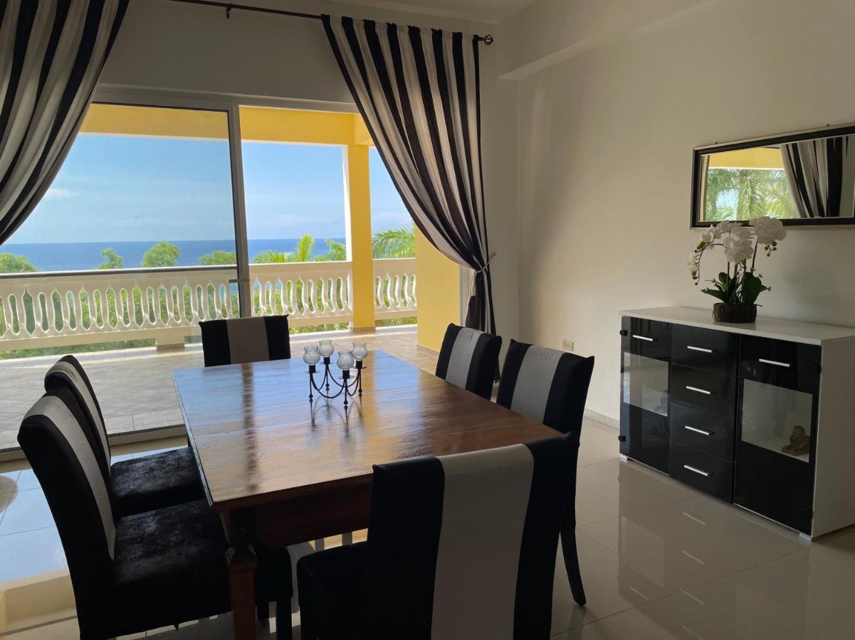 Spring Garden Mobay Resort Luxurious Apartments モンテゴ・ベイ エクステリア 写真